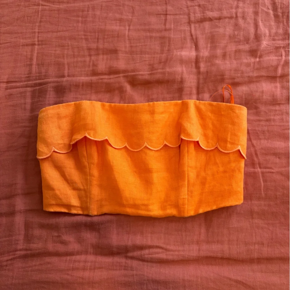 Reformation scalloped linen set
